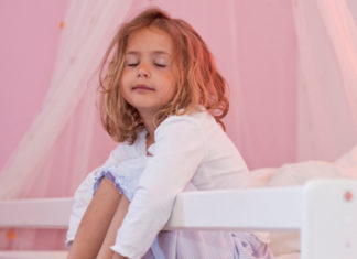 Sonnambulismo nei bambini: consigli utili su come comportarsi Sonnambulismo nei bambini