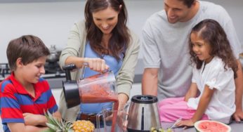 Evita i succhi di frutta pronti, prepara dei centrifugati salutari per il tuo bambino