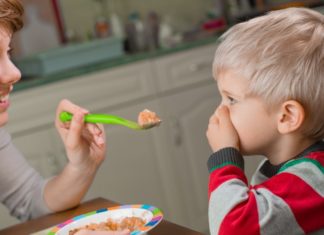 bambini che sifiutano di masticare
