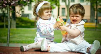 “E’ tutto mio!” Come comportarsi durante la fase possessiva dei bambini?