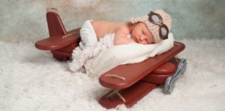 aereo con neonato