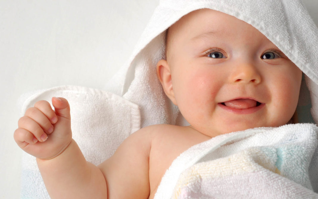 Neonato 5 Mesi Suda In Testa