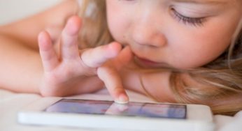 Dipendenza da tablet e smartphone: 5 domande per capire se tuo figlio è a rischio