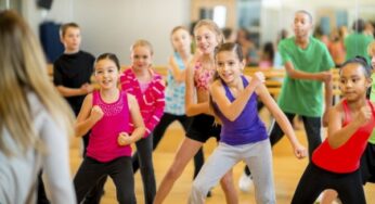 La danza, l’espressione del corpo tra gioco e disciplina: perché un bambino dovrebbe iniziare a danzare?